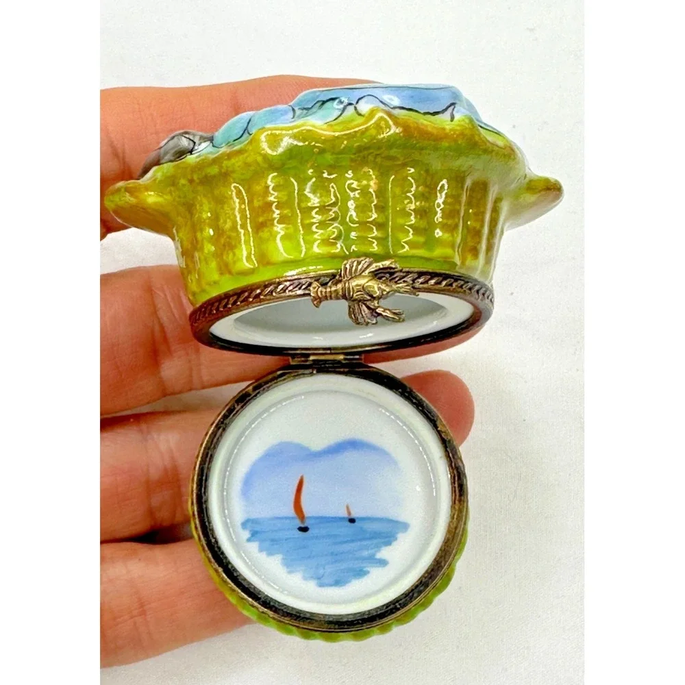 Chamart Under the Sea Limoges trinket box Seafood Feast Cornucopia France